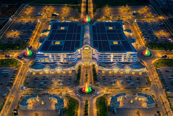 Shai Hills Mall